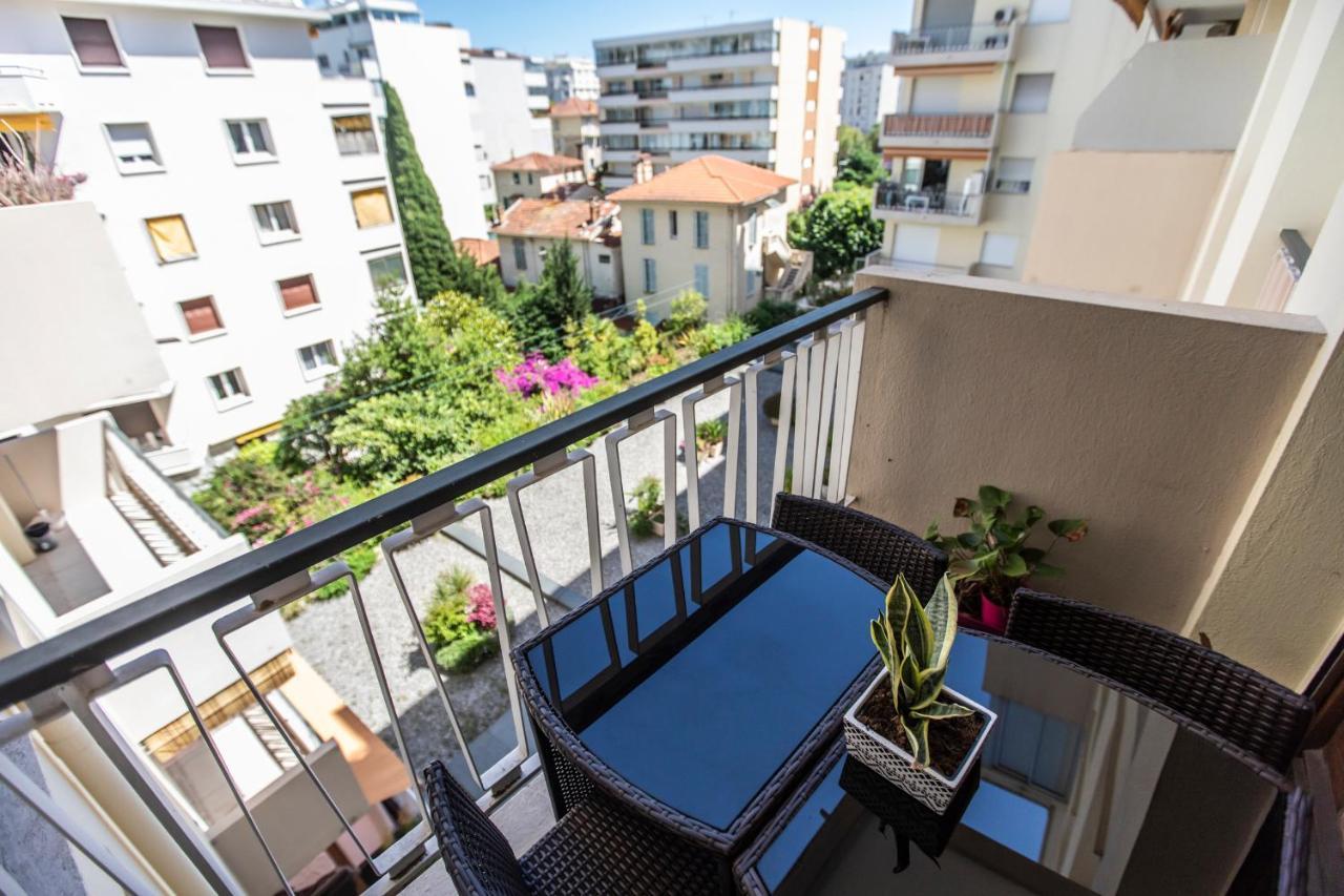 ++++ Renovated Cosy 50M2 Sunny Flat / Balcony / Close To Beach And To The Palais Des Festivals ++++ Канни Екстер'єр фото
